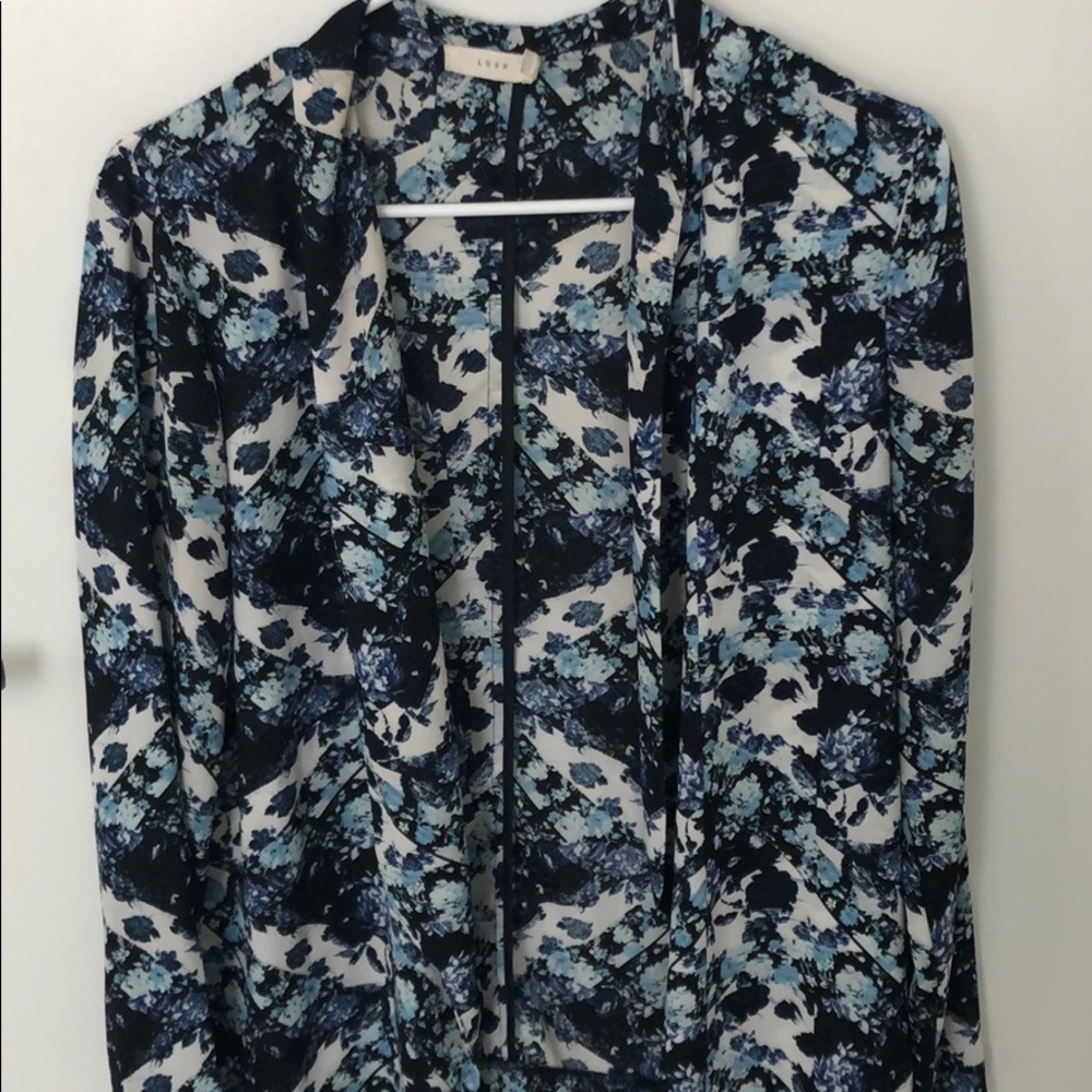 Lightweight floral blazer